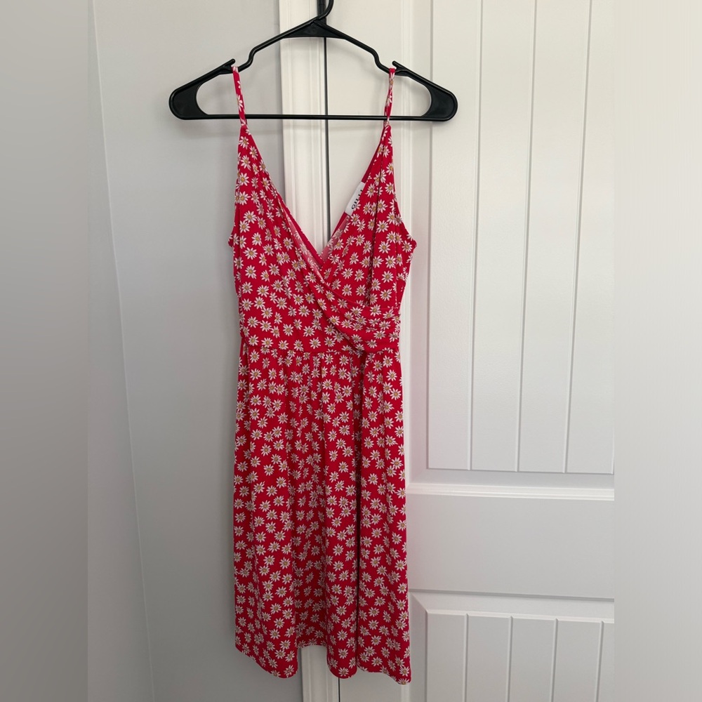 Gilli Red Daisy Print Wrap Midi Dress